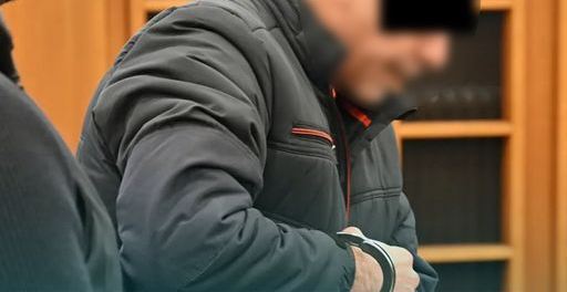 ألمانيا.. محاكمة لاجئ سوري متهم بسرقة امراة مسنة