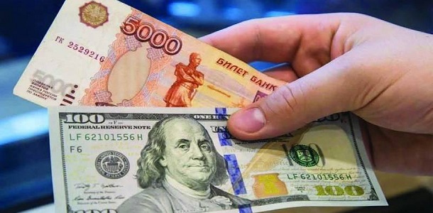 للمرة الأولى منذ سنوات.. الروبل الروسي يسجل مستويين قياسيين أمام الدولار واليورو

