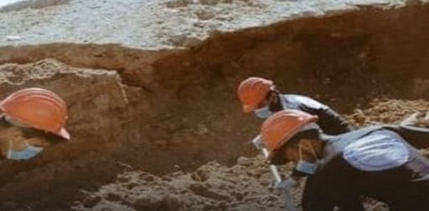 العثور على مقبرة جماعية تضم رفات 5 جثث في الرقة 