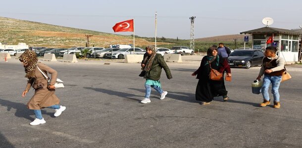 السلطات التركية تضبط 10 سوريين دخلوا أراضيها بطريقة "غير شرعية"

