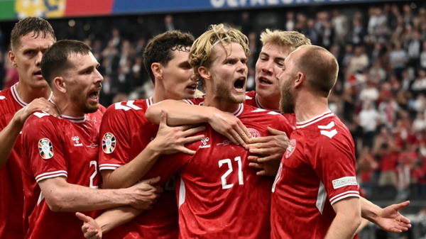 المنتخب الانكليزي يفشل في حسم التأهل الى ثمن نهائي كأس أوروبا بتعادله أمام الدنمارك 
