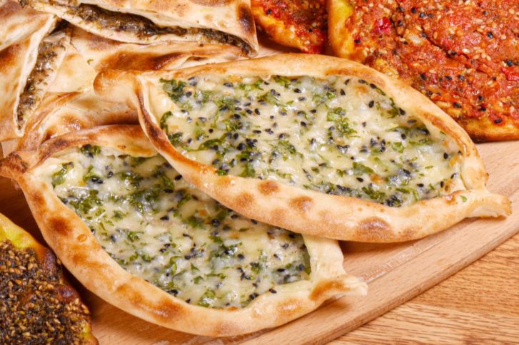 فاتورة معجبات خيالية في تركيا تثير ضجة واسعة