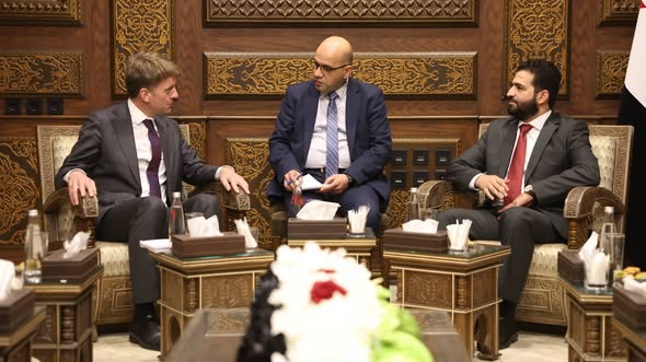 مباحثات سورية هولندية حول أوضاع اللاجئين السوريين