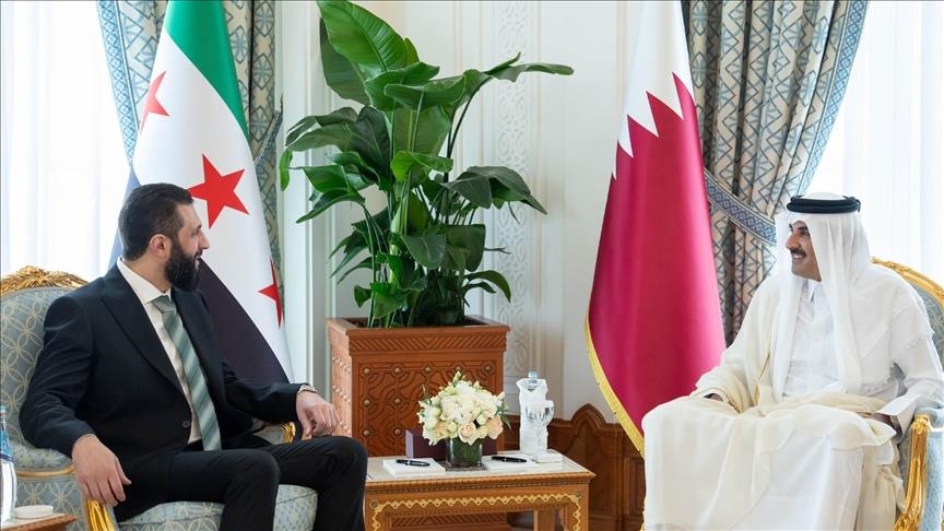 الشرع وأمير قطر يبحثان تعزيز التعاون الثنائي والتطورات الإقليمية