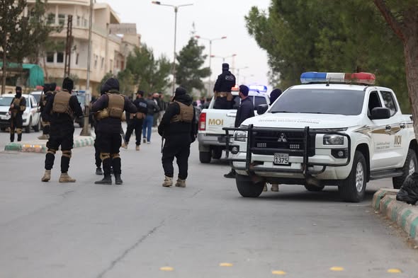 ضبط عصابة متورطة في جريمة سلب بريف دمشق اسفرت عن مقتل 4 اشخاص 