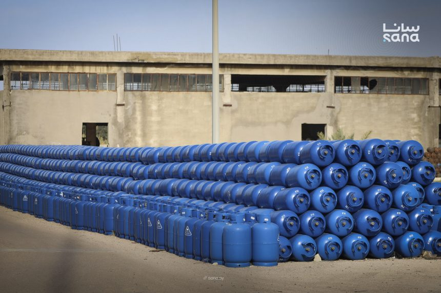 الطاقة: تزويد سوريا بنحو 350 طناً من الغاز يومياً عبر الأردن.. ولايوجد انقطاع بالمادة 