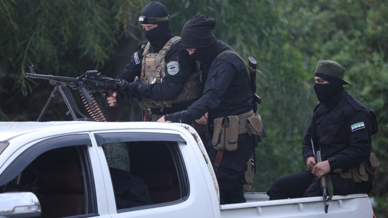 الدفاع: مقتل عنصرين من الجيش جراء هجوم استهدفهما شرق حلب