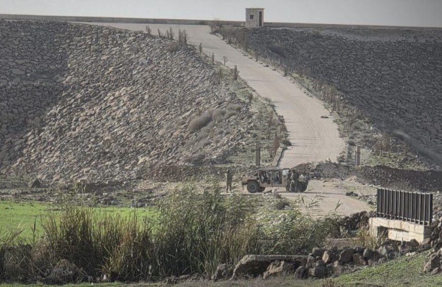 الاحتلال الاسرائيلي يعتقل 4 أشخاص في ريف القنيطرة الجنوبي