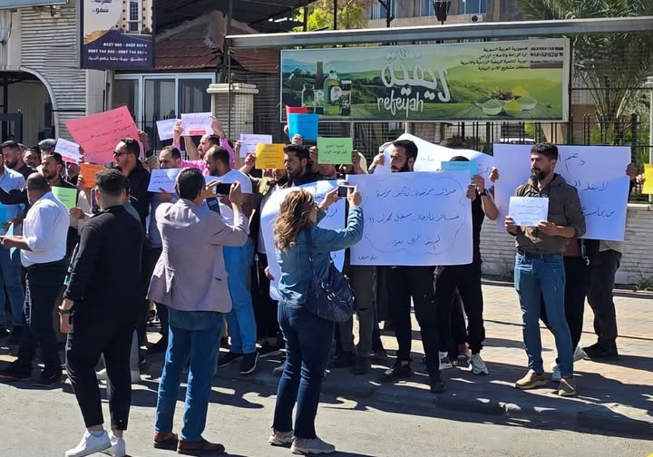 احتجاج لمربي الدواجن في دمشق رفضاً لاستيراد الفروج