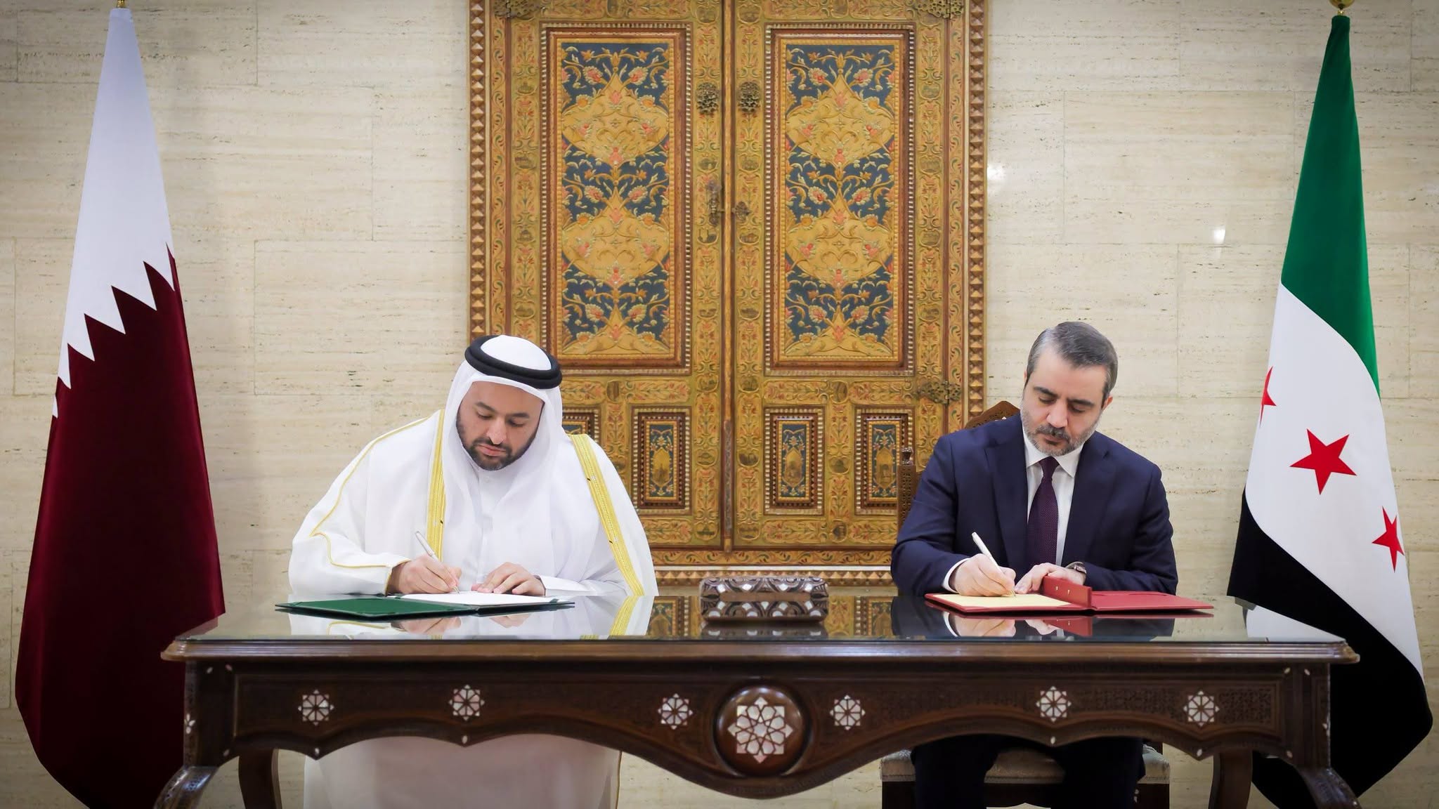 وزير الدولة القطري يلتقي الشيباني بدمشق... توقيع مذكرة  مجال الدراسات الدبلوماسية والتدريب