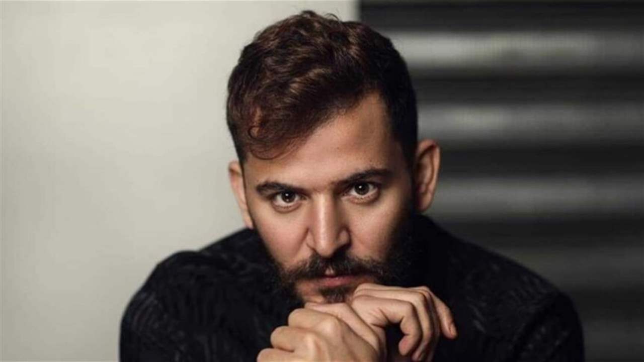 بعد محمد اسكندر... شبان يمزقون صور اعلان حفل حسام جنيد بحمص